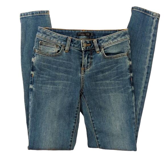 Prana London Medium Wash, Mid Rise, Organic Cotton, Skinny Jean - Picture 6 of 6